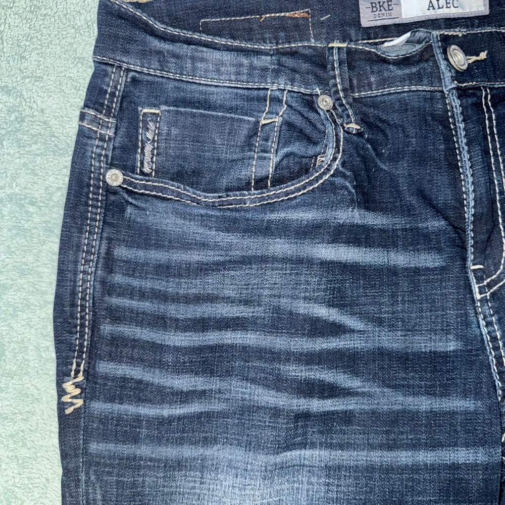 BKE Alec Straight Leg Jeans Dark wash Blue Wiskered Waist 34R/31 Inseam - Picture 5 of 13